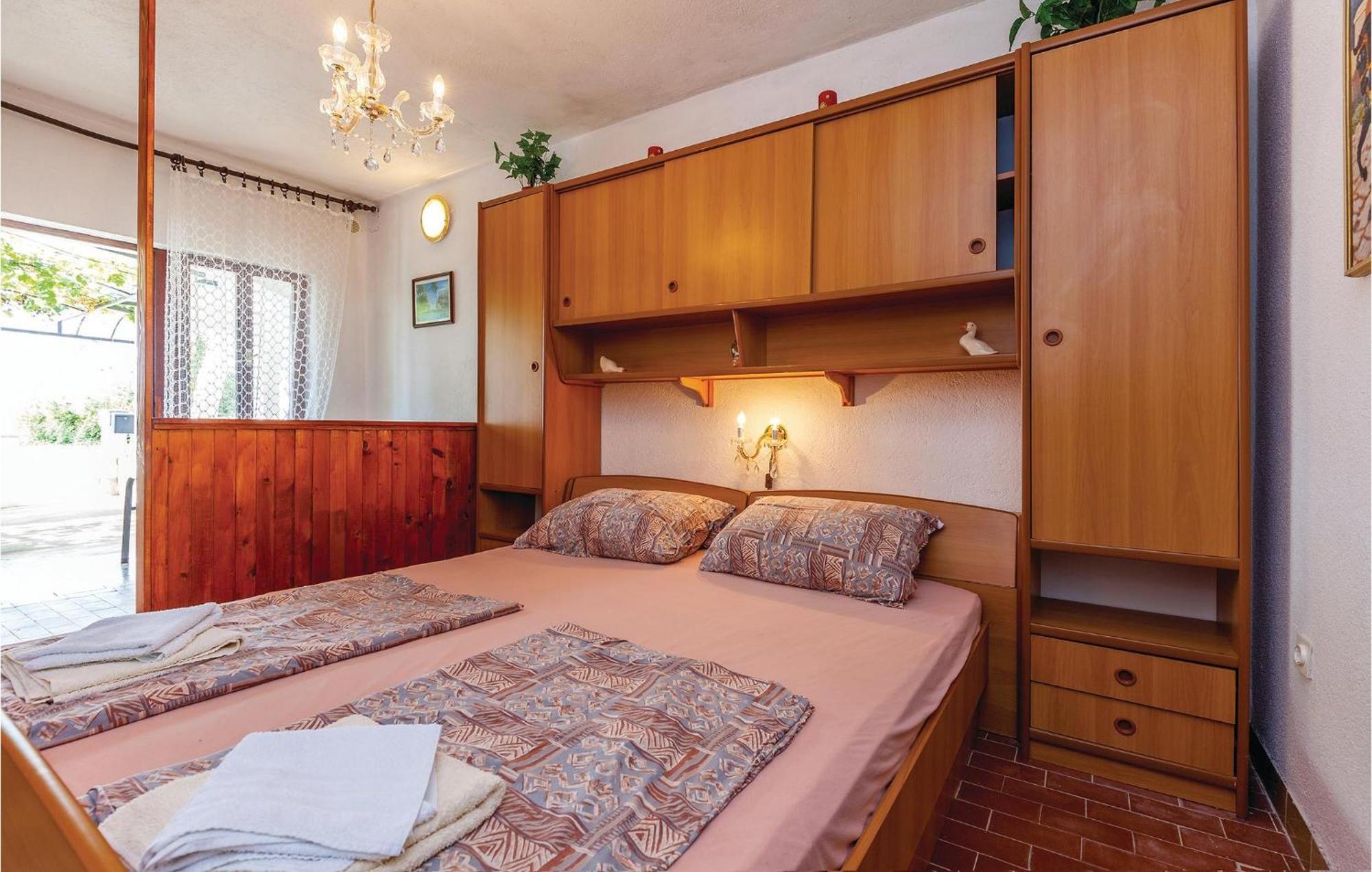 Stunning Apartment In Crikvenica With Kitchen Eksteriør billede